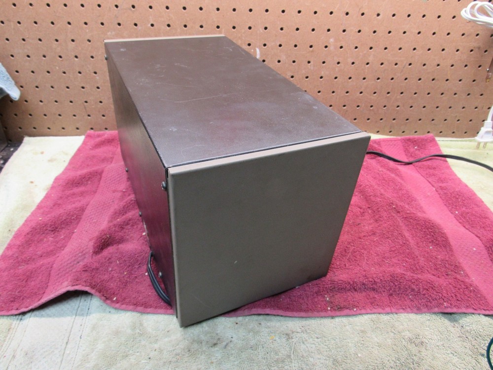 Vintage B & K Precision E-200D Solid State RF Signal Generator Dynascan