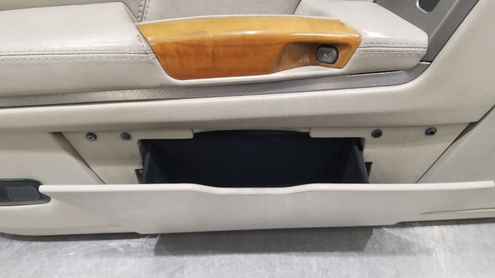 05 CADILLAC XLR INTERIOR DOOR TRIM PANEL FRONT LEFT DRIVER SHALE