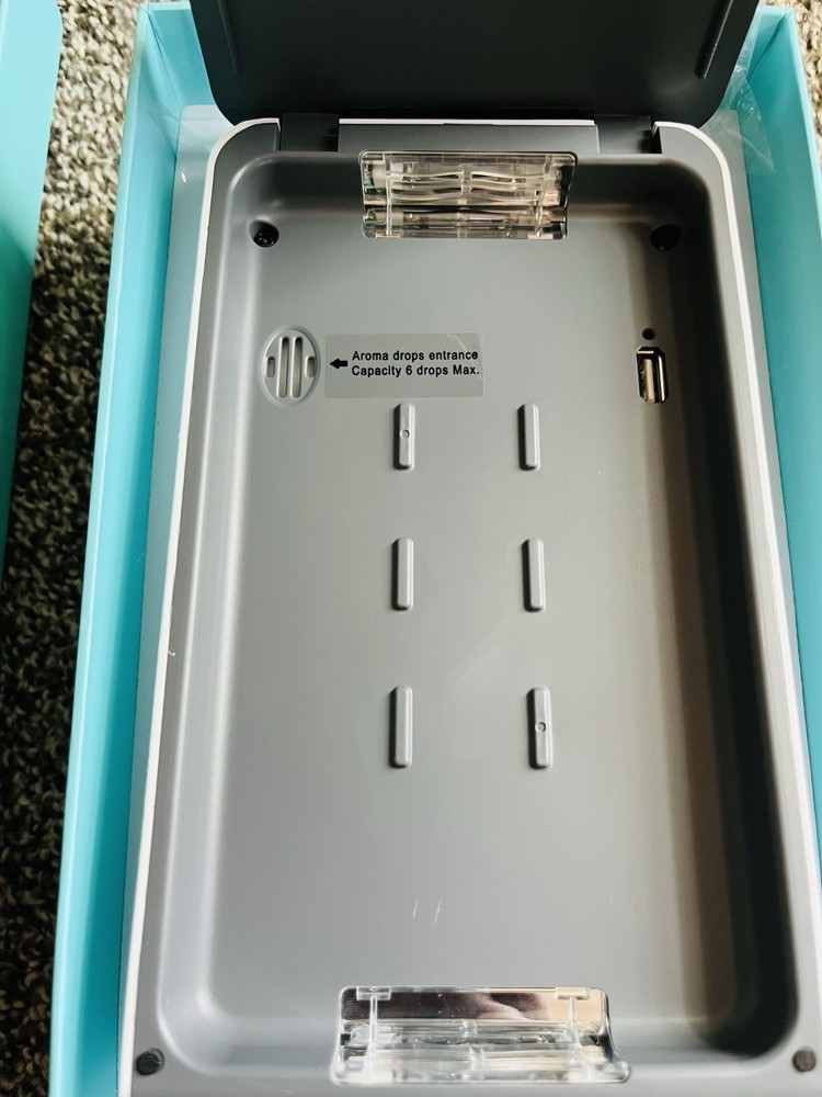 Multi-Function UV Sterilizer Aromatherapy Diffuser White Micro-USB for Phones