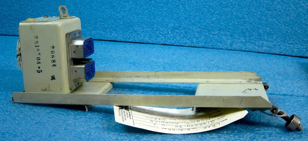 LEAR 2138504-30 TRAY MOUNT RACK, AVIATION SURPLUS