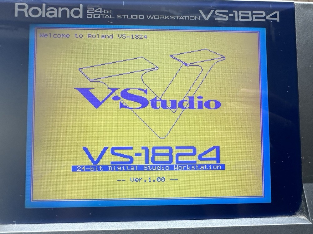 Roland VS-1824CD Digital Studio Workstation 24-Bit Multitrack Recorder