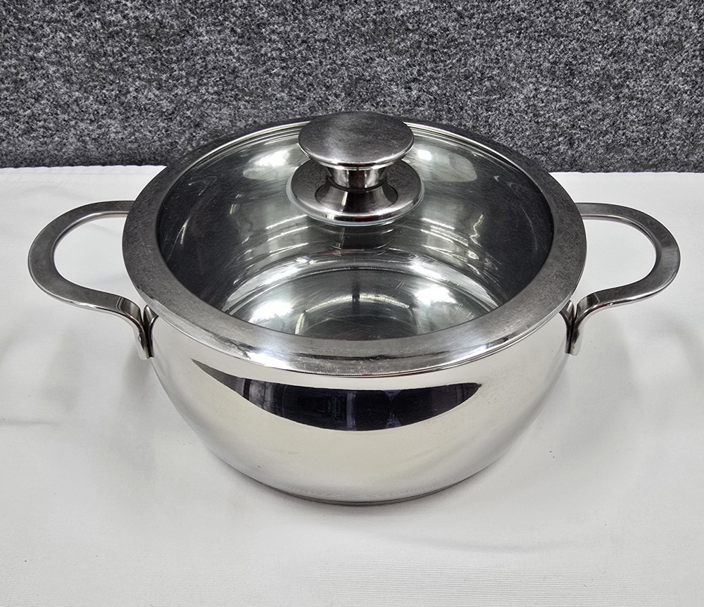 Command Performance 3 Qt. Pot with Electric Hot Plate