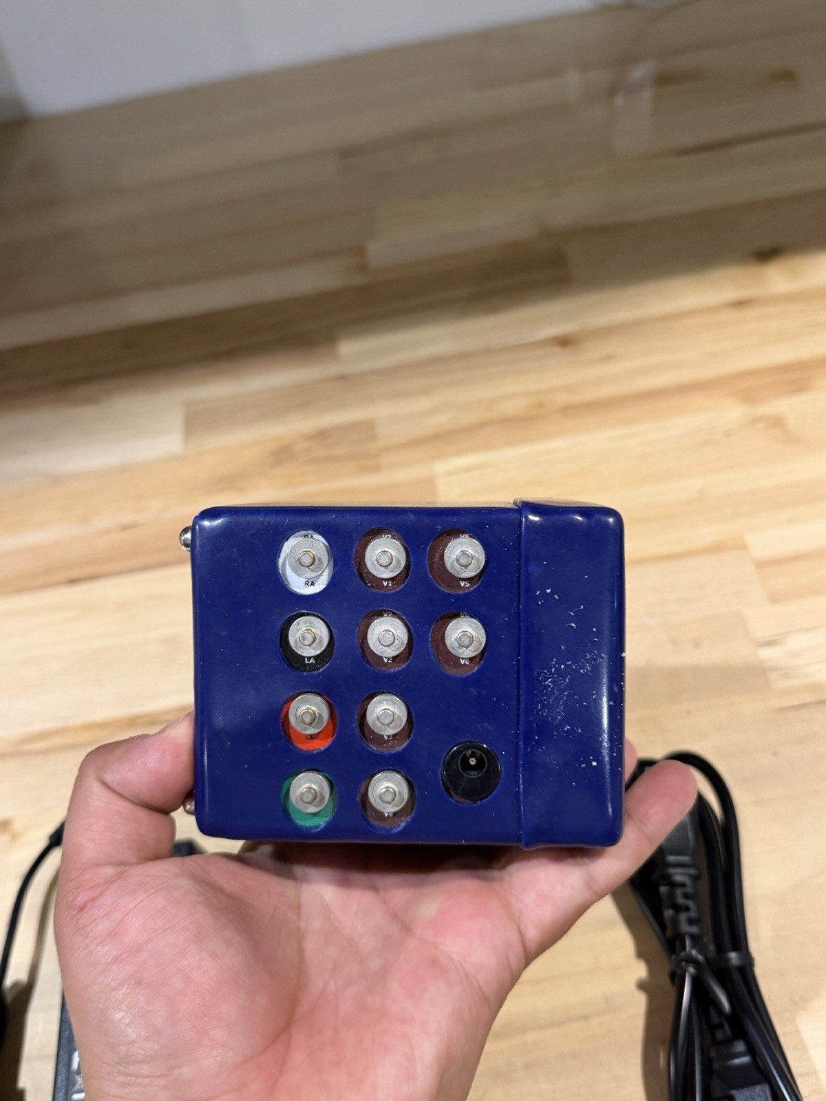 PRONK TECHNOLOGIES SIMCUBE SC-5 PATIENT SIMULATOR W/CHARGER (TESTED)