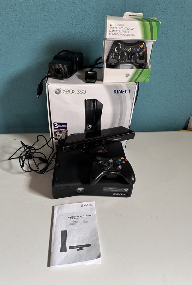 XBOX 360 4GB Video Game Console & Kinect Sensor