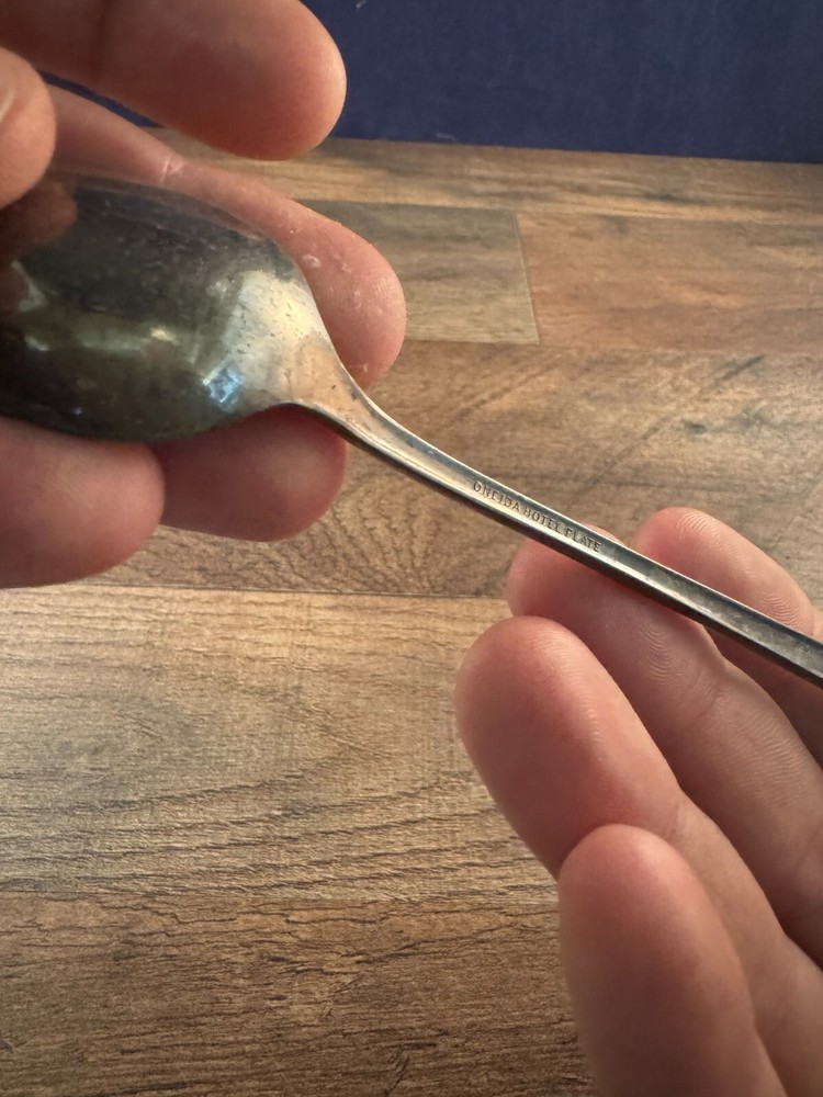 Oneida Hotel Plate Silverplated Iced Tea Spoon Vernon/Ashley Pattern