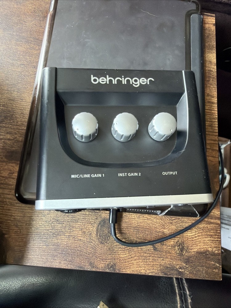 Behringer U-PHORIA UM2 Single Channel Audio Interface - Black Tested