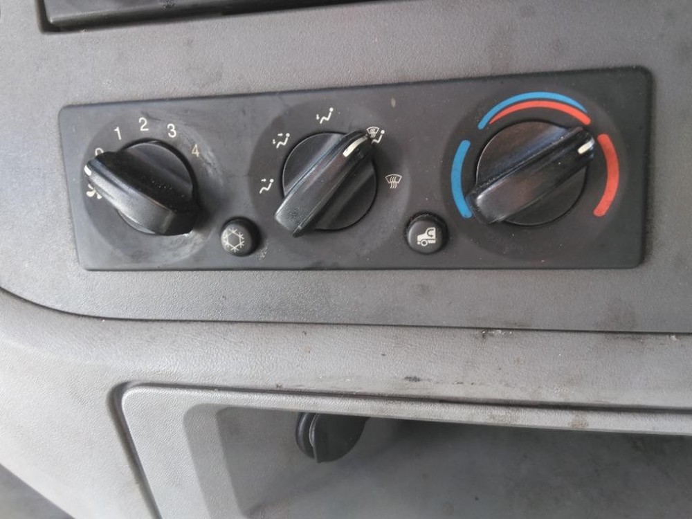 Replaces 2015 PETERBILT 587 TEMPERATURE CONTROL ,  GA
