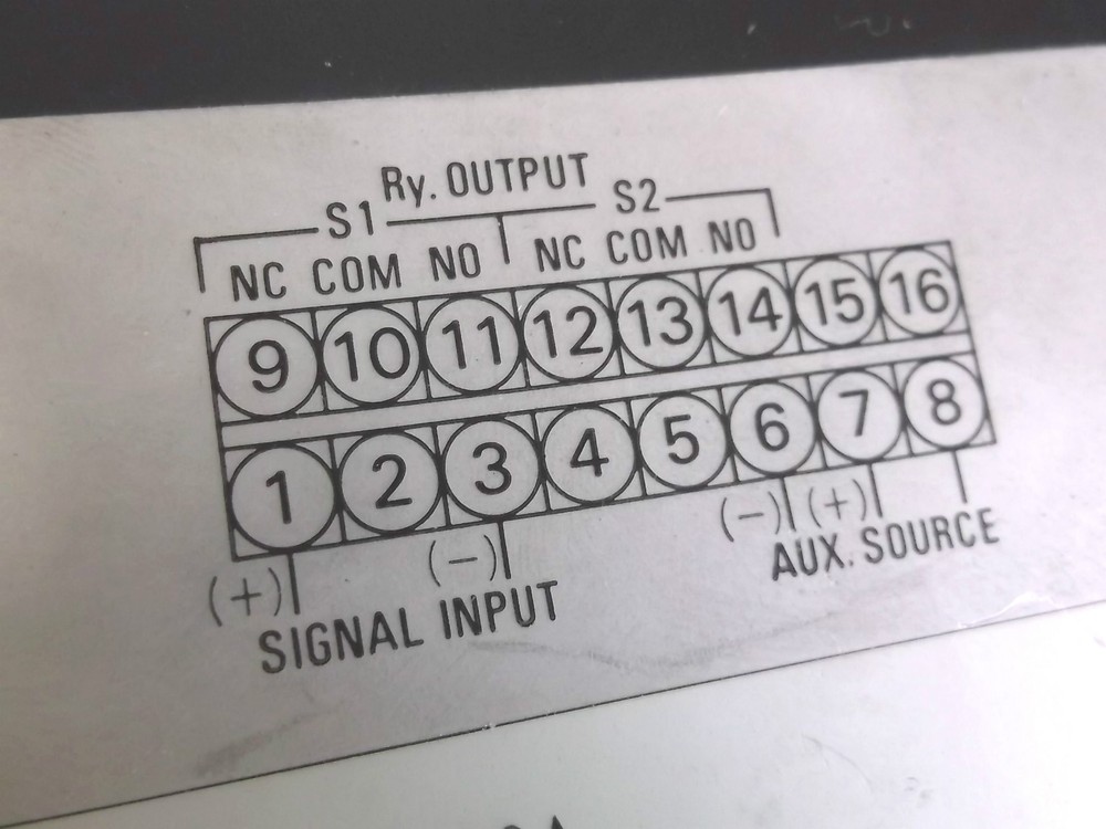 Omega S2-400A DC 0-10V Panel Mount Counter / Meter
