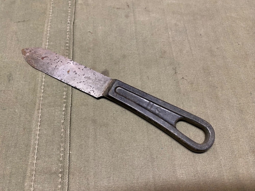 ORIGINAL WWII US ARMY MESS KIT KNIFE UTENSIL-EARLY WAR, BLACK HANDLE, DATED:1941