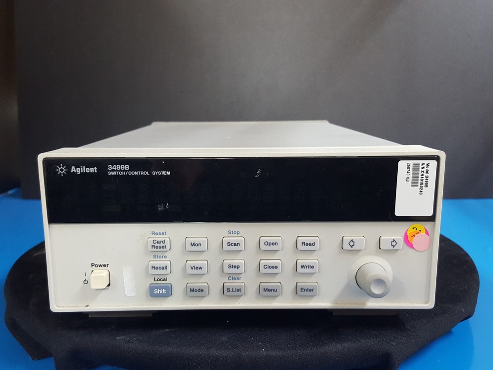 Agilent 3499B: Switch / Control System Main Frame (0243)