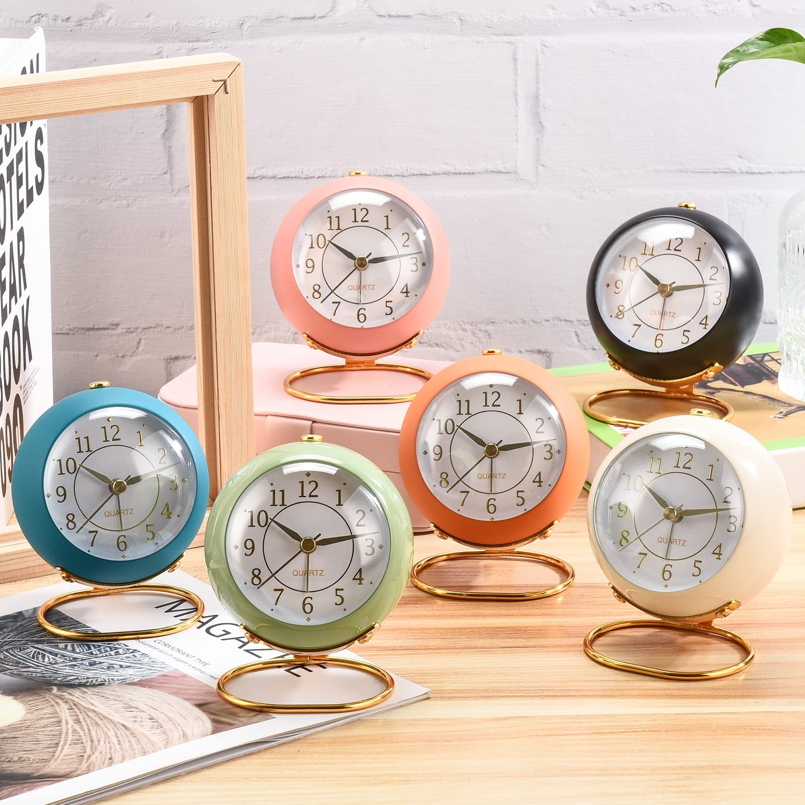 Retro Analog Alarm Clock Silent Non Ticking Night Light Desk Clock Green