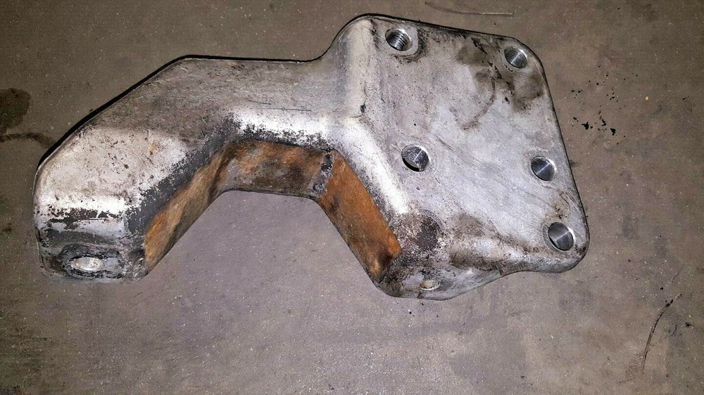 FORD TRUCK ENGINE MOUNT, F6HT-6A070-FA