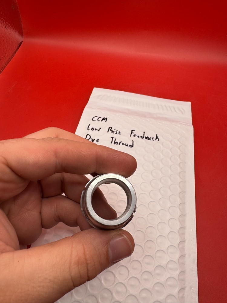 CCM Low Rise Feedneck Dye Thread