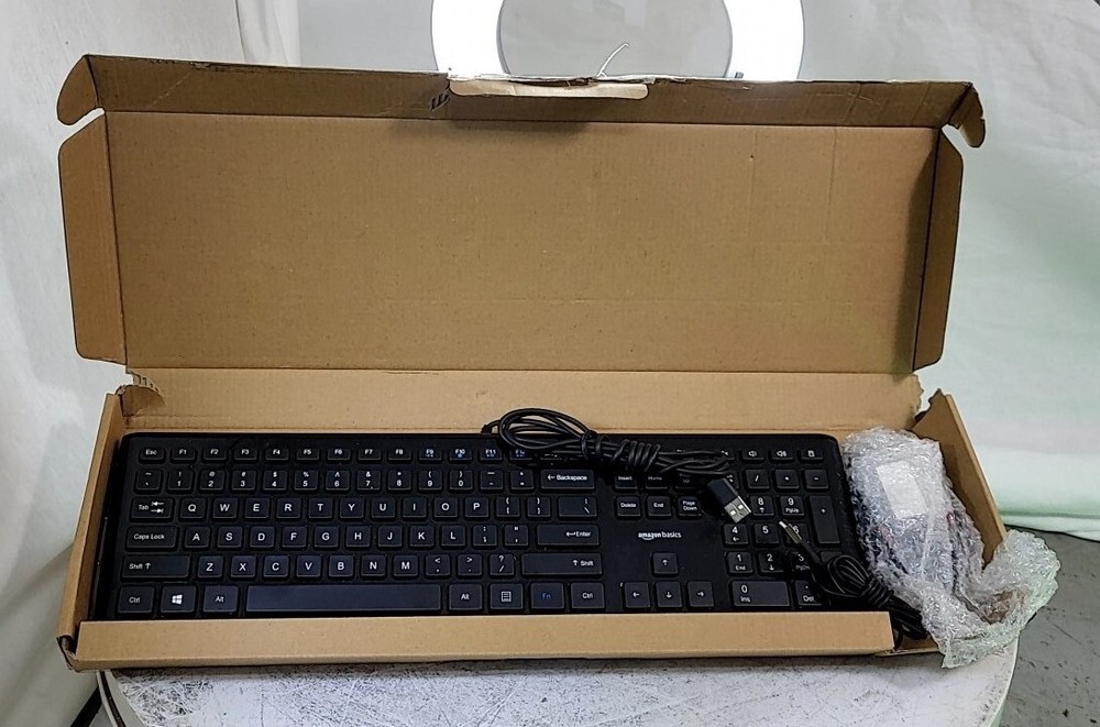 AMAZONBASICS HK3069 B00B7GV802 Wired Keyboard and Mouse Bundle SEE NOTES