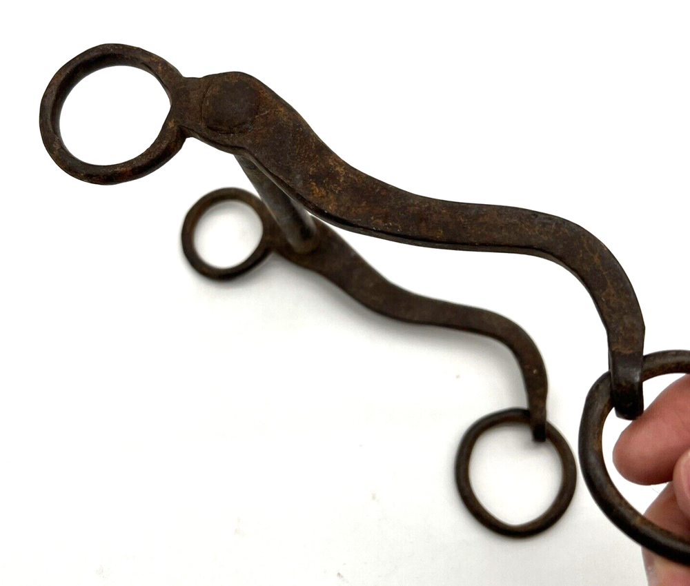 VTG Straight Horse Bit Decor READ