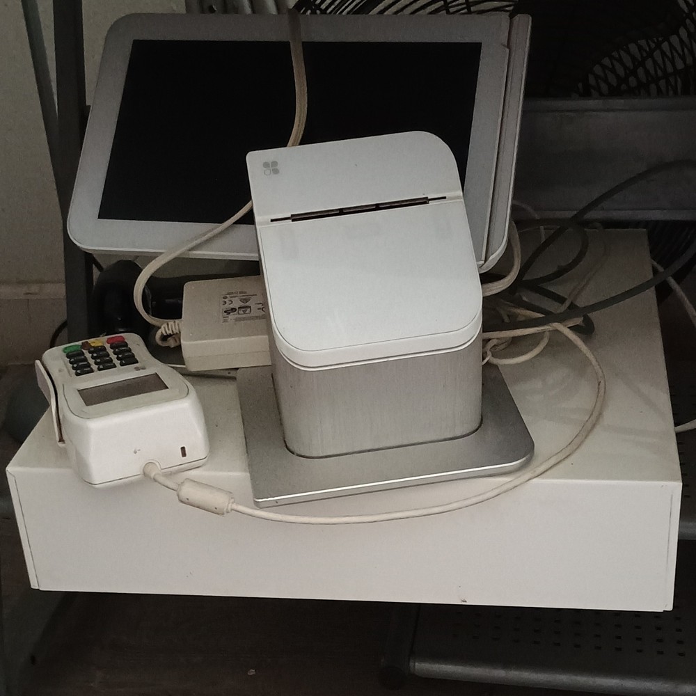 Clover POS System Touchscreen Terminal Receipt Printer Cash Drawer Card Reader