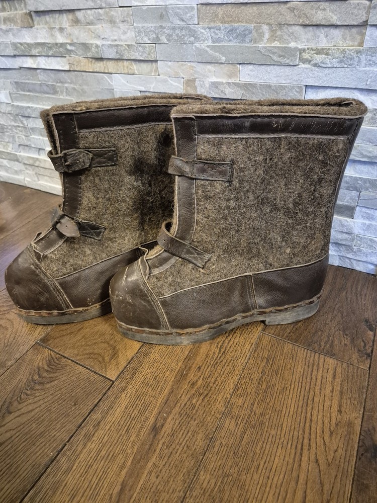 WW2 German  Army Winter Sentry Boots, both maker label 1943 made, nice