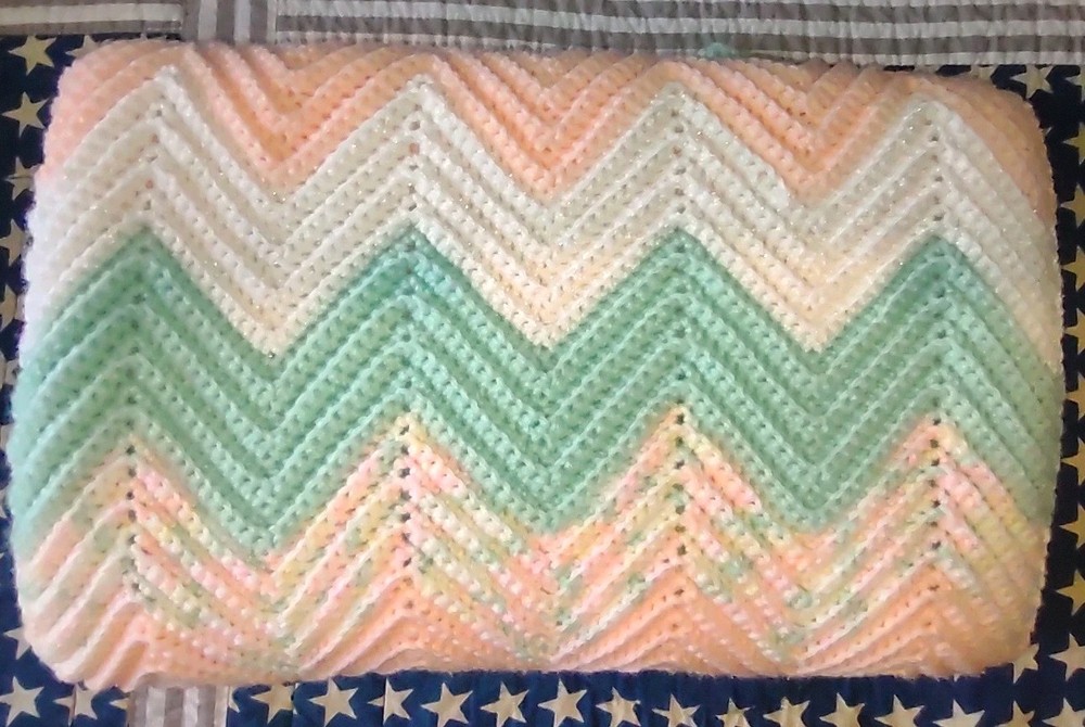 Chevron afghan throw blanket thick, roughly 60x30