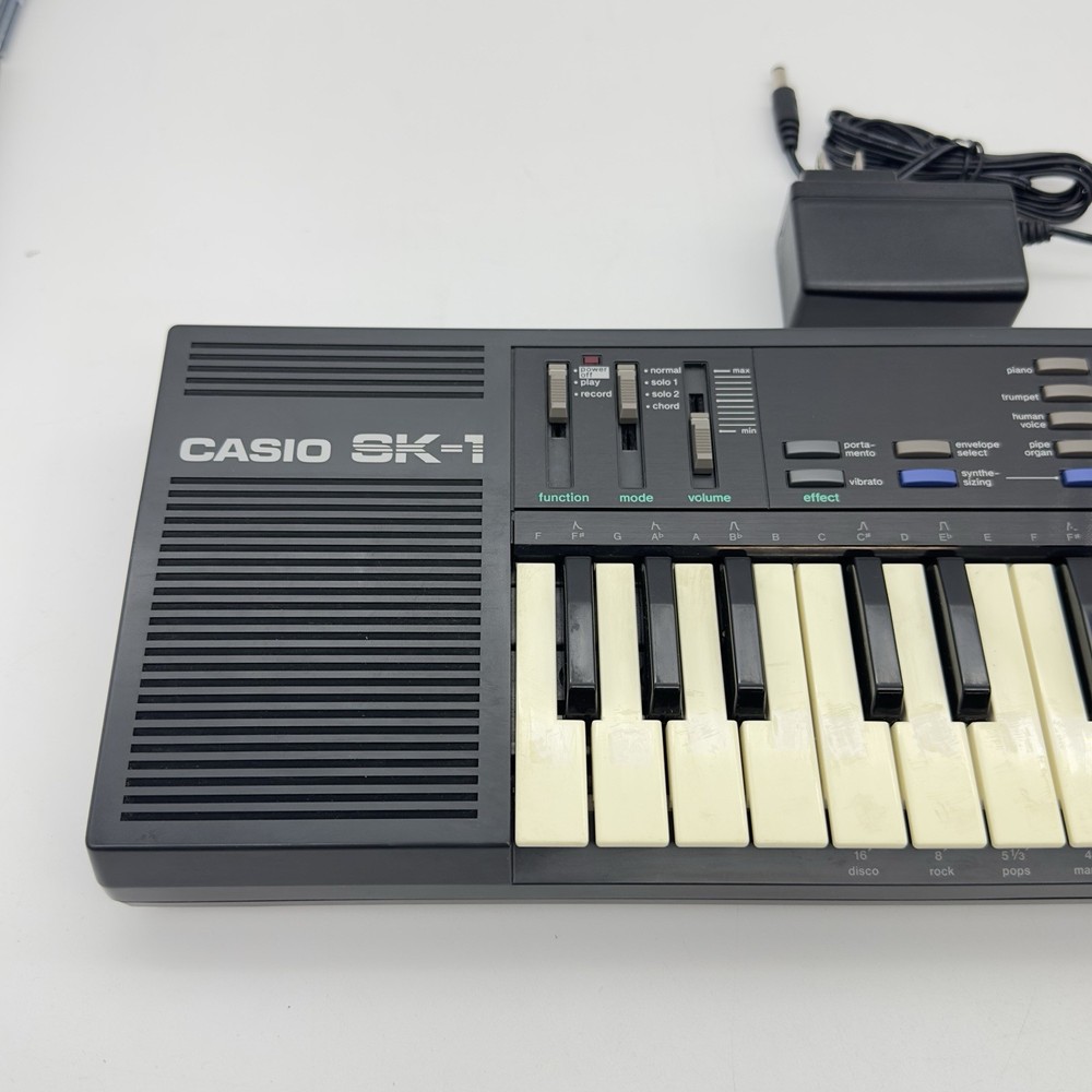 Casio SK-1 Sampling Electronic Keyboard Synthesizer 32 Key TESTED READ BELOW!