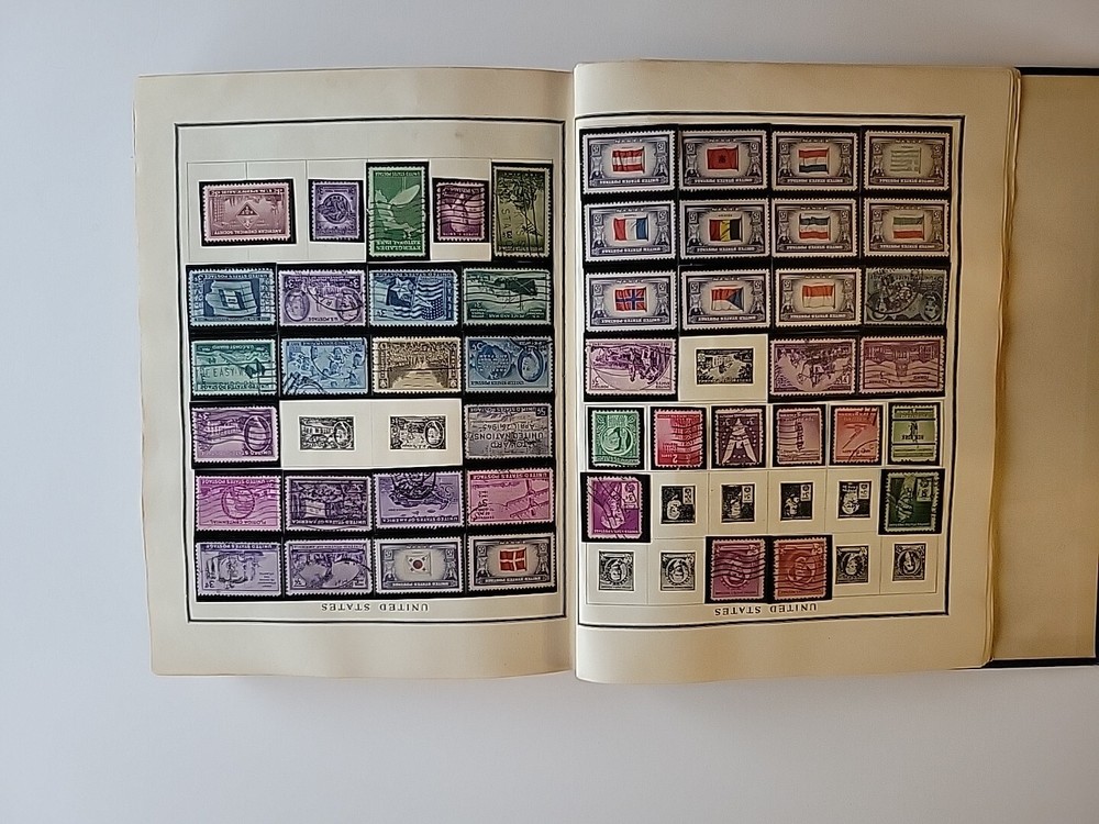 Modern Postage Stamp Album, Scott Publications 1946