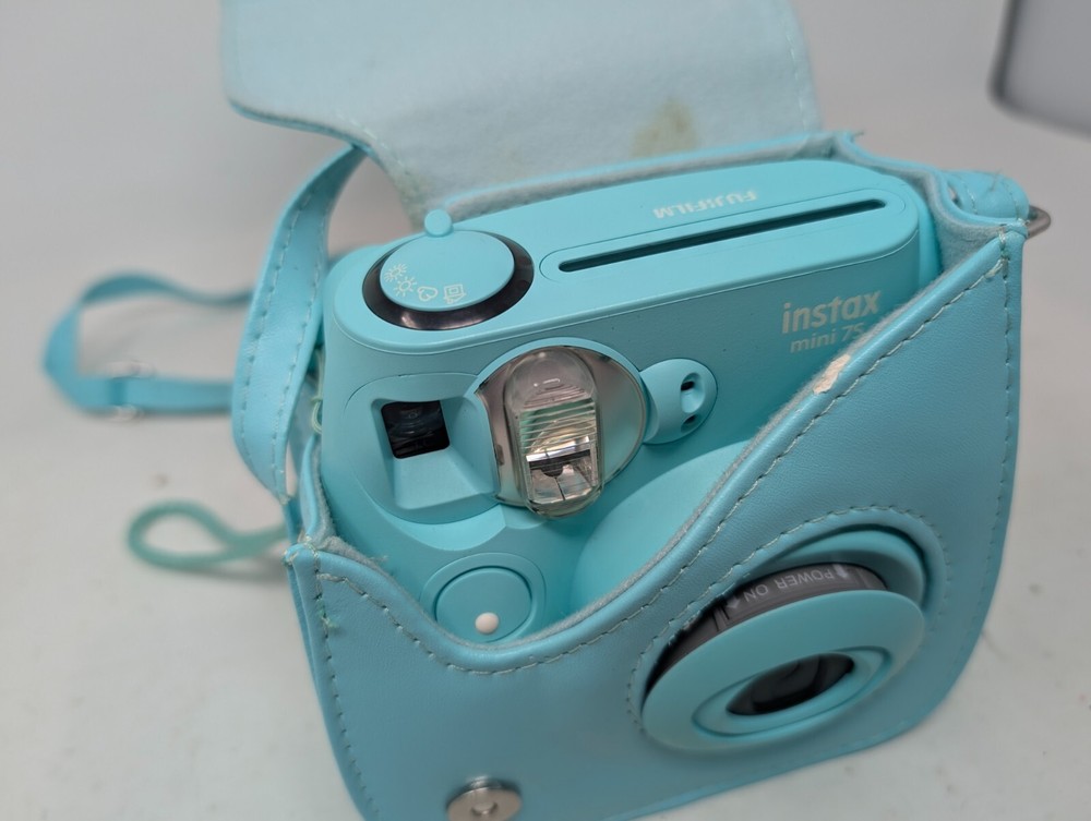 Fujifilm Instax Mini 7S Instant Camera Blue W/ Case (C8)