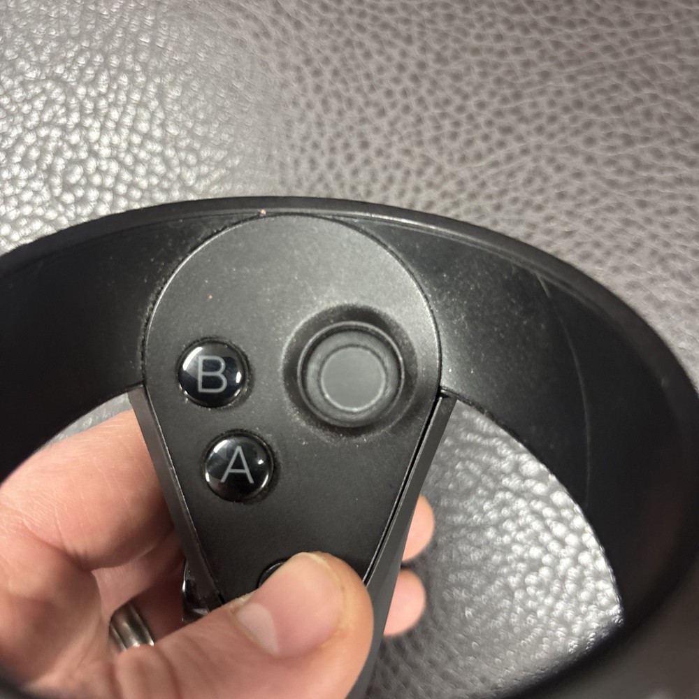 Genuine Oculus Quest 1 / Oculus Rift S Controller (RIGHT HAND ONLY) VR