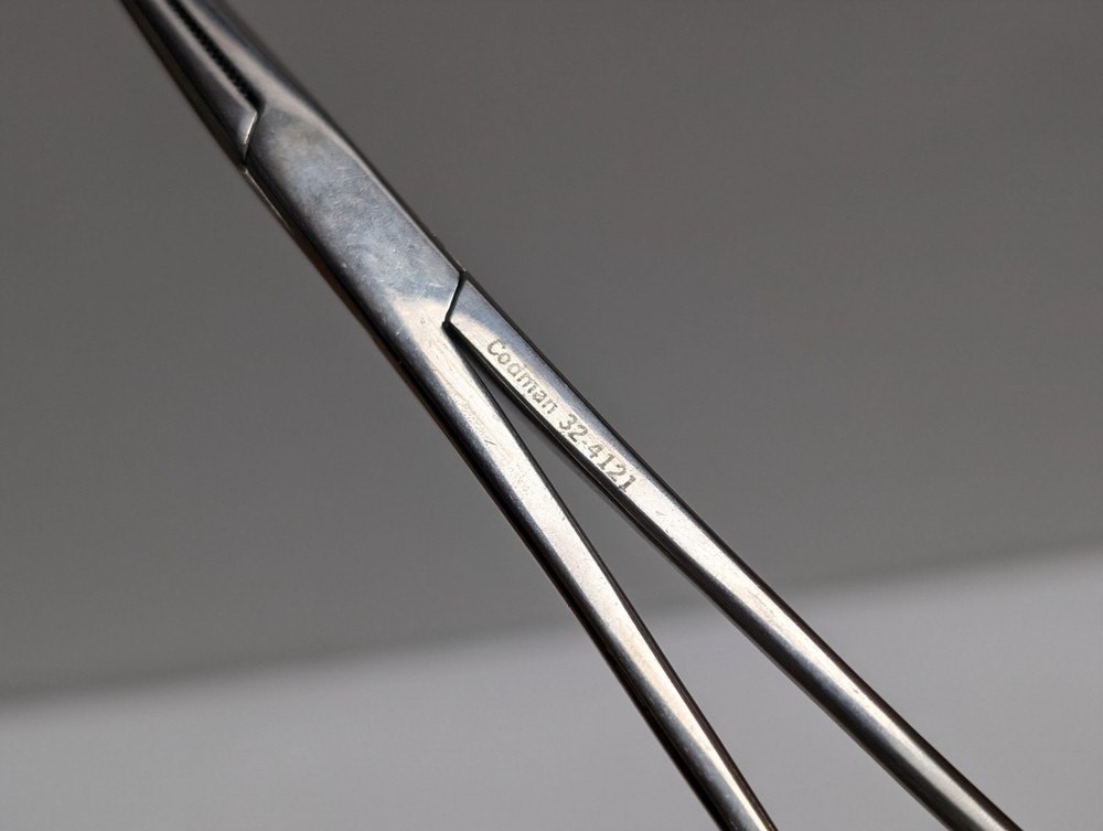 4 pcs. Assorted Forceps JARIT 105-196 CODMAN 32-4121 (USED).