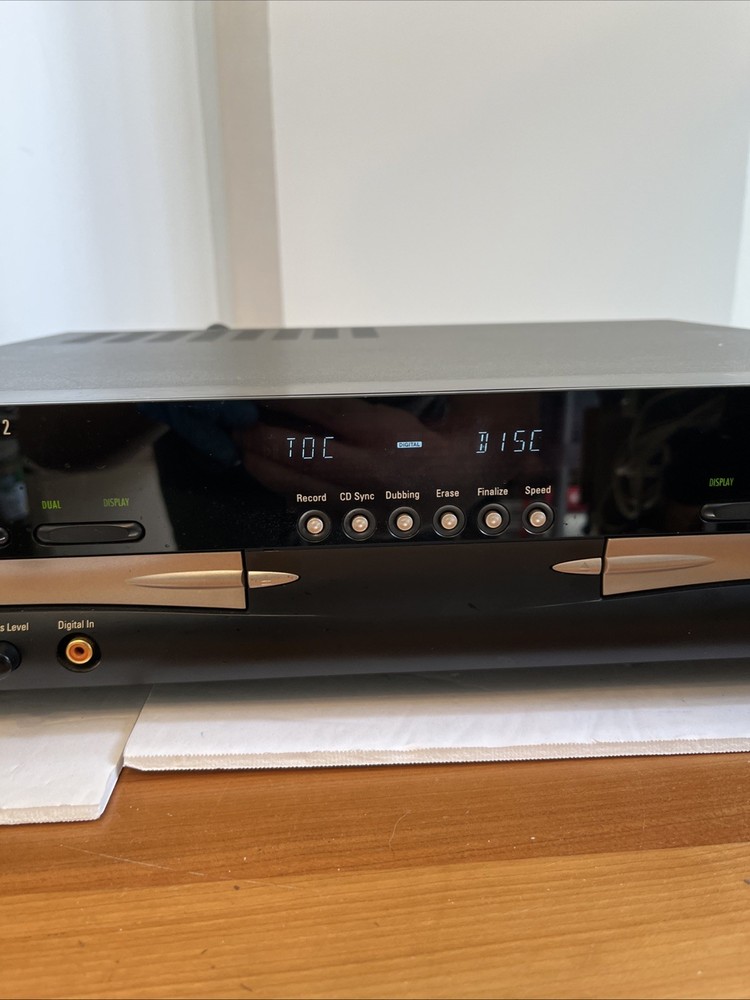HARMON KARDON CDR 2 Dual CD Player Disc Error. Powers On, Disc tray Doesnt Open