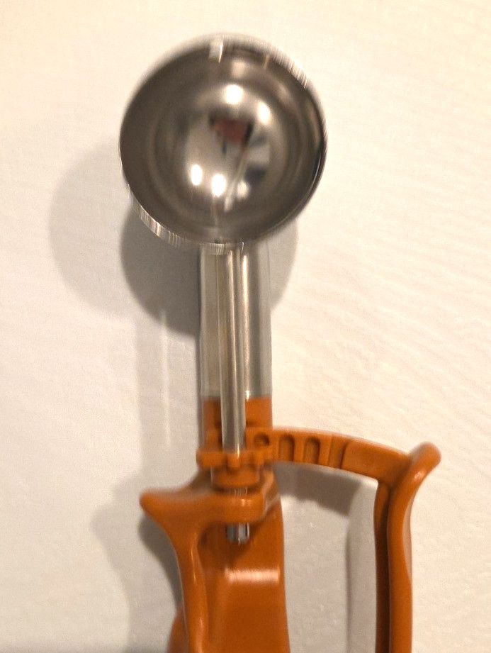 NIB ZEROLL Rust Brown Universal EZ Disher Serving Spoon #2050 1.5" diameter