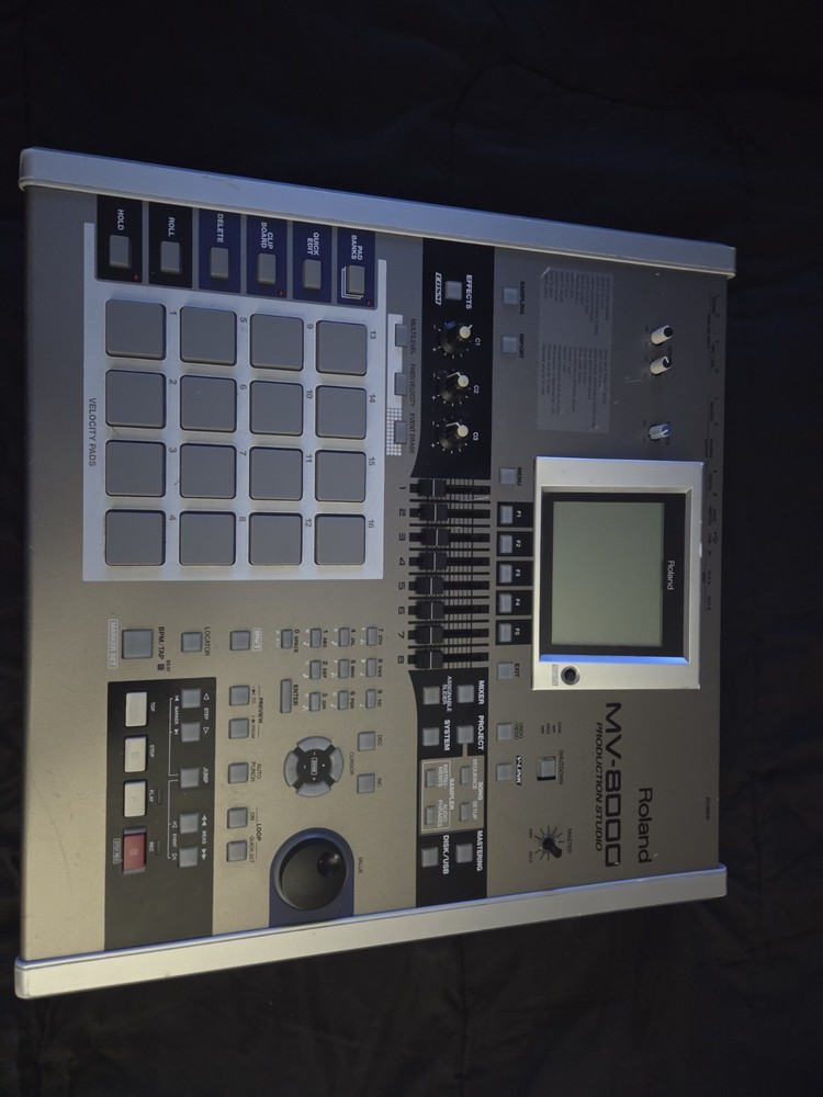 Roland MV-8000 Production Studio Sampler MIDI Sequencer Workstation