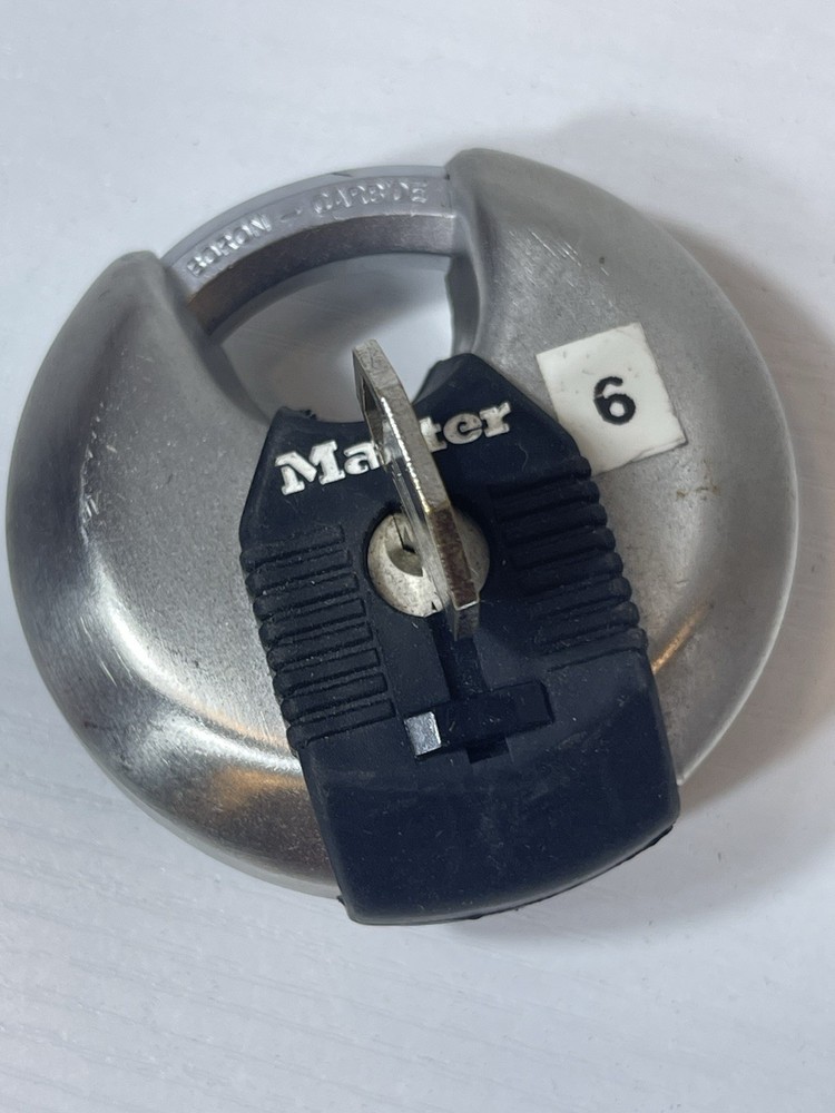 Rotating Storage Lock with Key Padlock