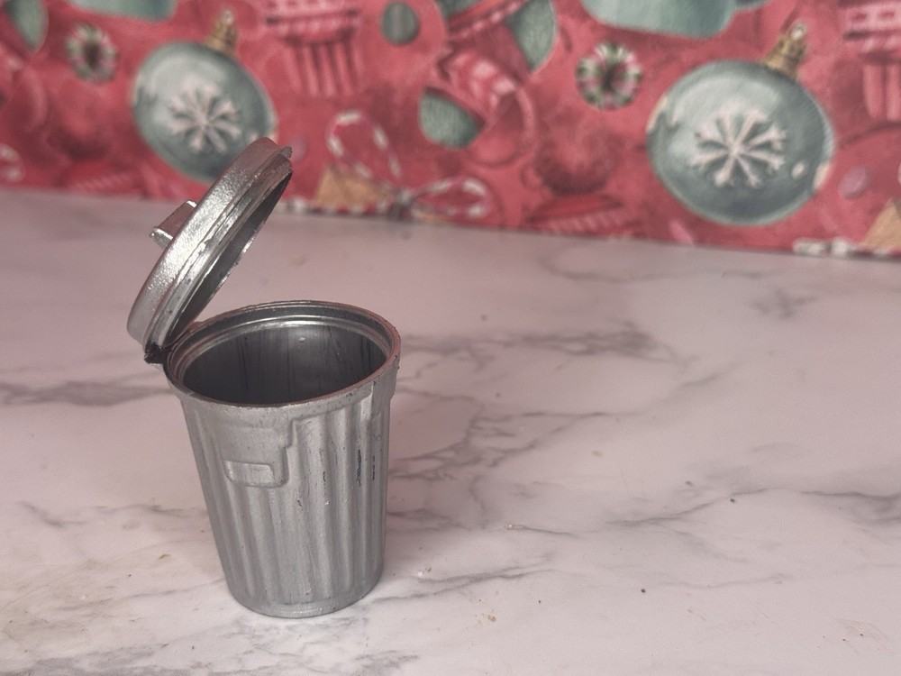 Vintage 1976 Topps GARBAGE CANDY Trash Can Container painted silver
