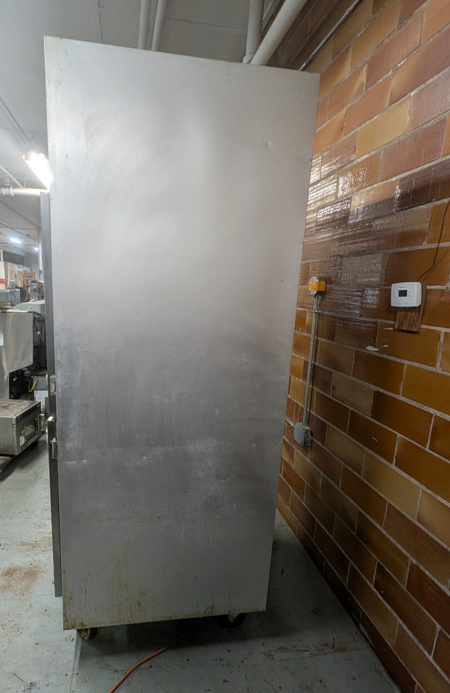 Traulsen G10001 One Section Solid Half Door Reach-In Refrigerator