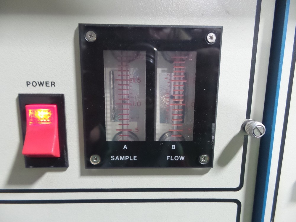 Thermo Environmental Instruments Model 49 O3 Analyzer + Warranty