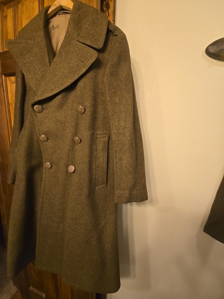 WWII dated 1943 Size 34/S Brown buttons wool overcoat.