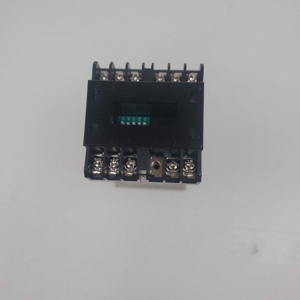 Keyence RC-12 Electronic Present Counter Missing Front Panel Cover