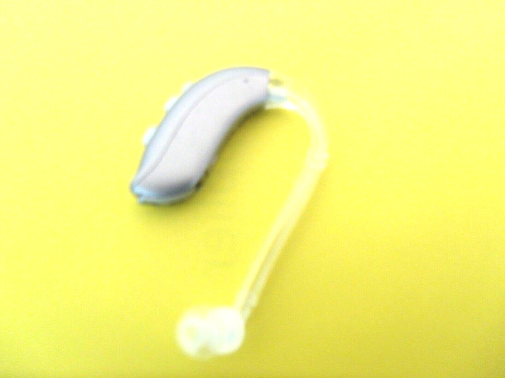 PROGRAMMABLE DIGITAL HEARING AID 3 programs, 4 levels noise control, 3 mics,