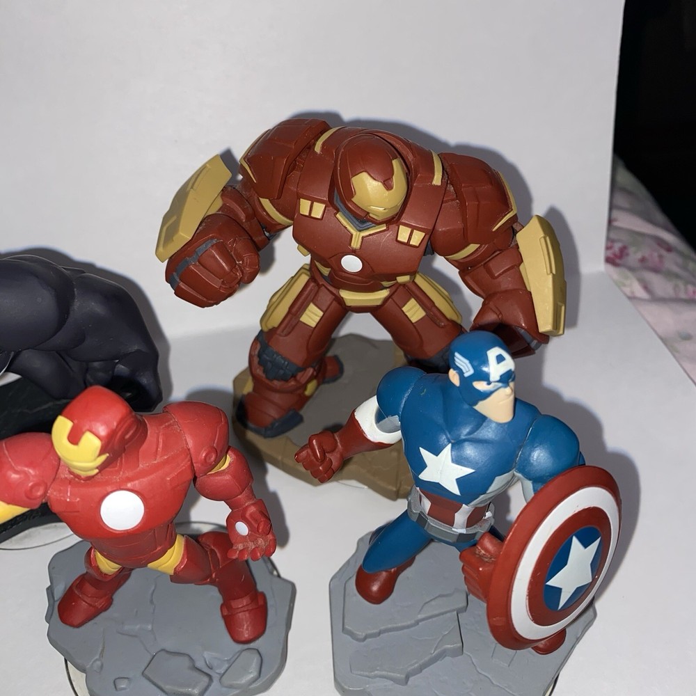 Disney Infinity Marvel 17 Piece Lot