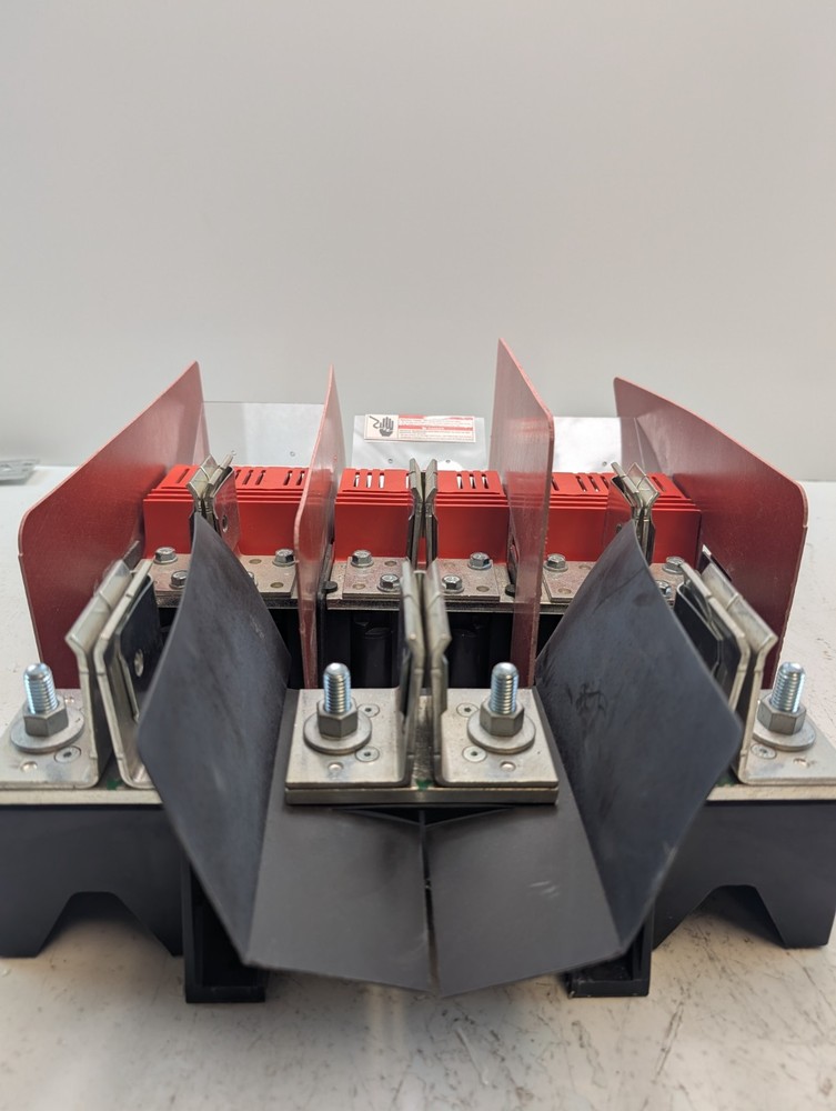 SIEMENS HCM65A ACCESSORIES FIELD INSTALLABLE LUG KIT 400A