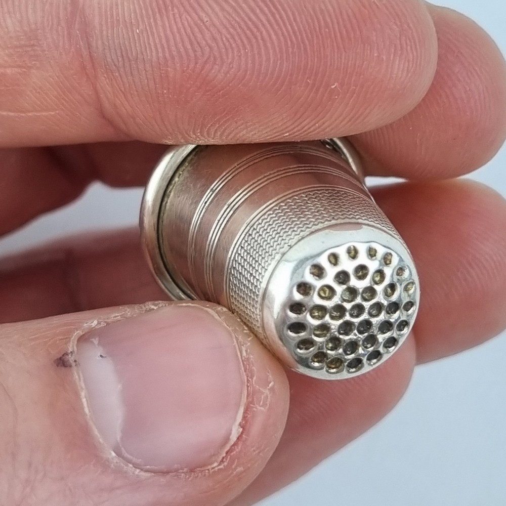 Solid Silver Thimble Birmingham 2002 A J Poole