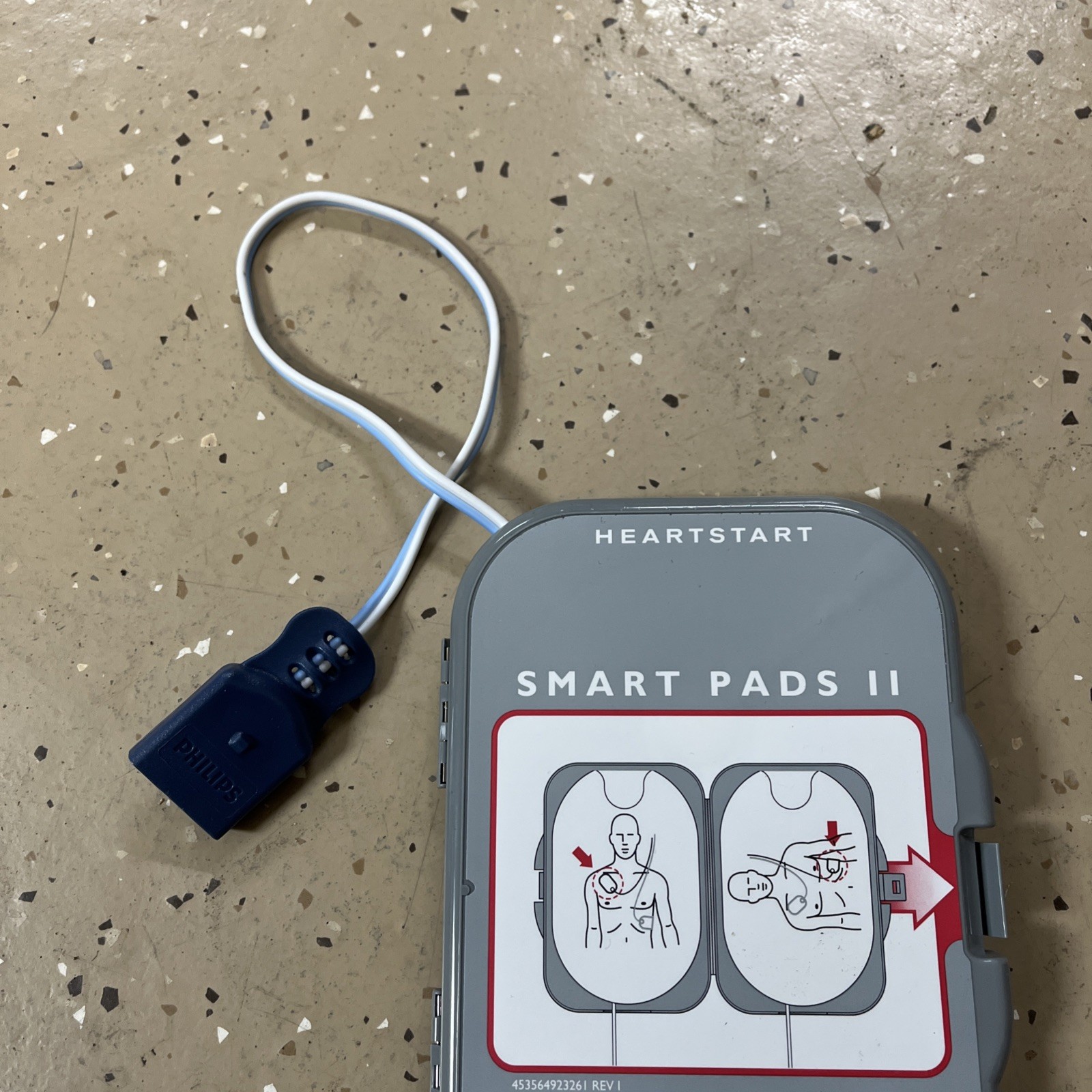 Philips HEARTSTART FRx FR2, FR2+ FR3 SMART PADS II 989803139261 Exp 8/19/27