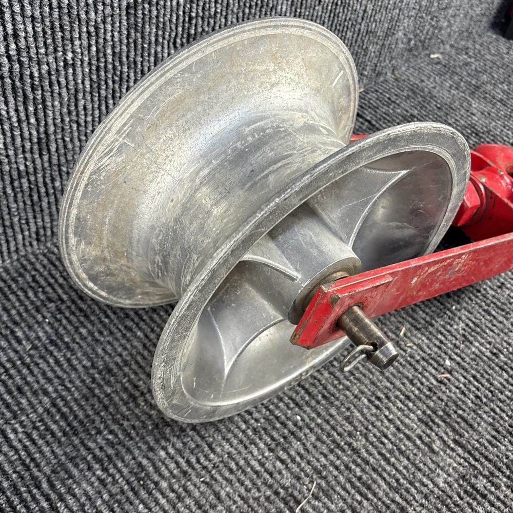 Gardner Bender 12 in Cable Sheave With hook