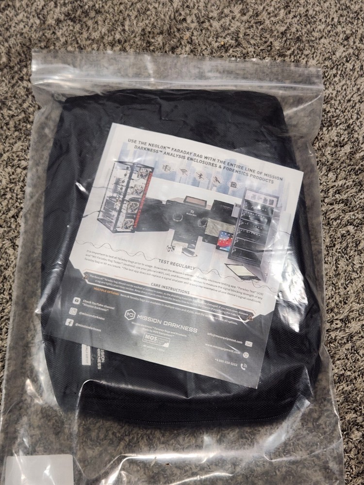 Mission Darkness Non-Window Faraday Bag for Tablets   Device Shielding