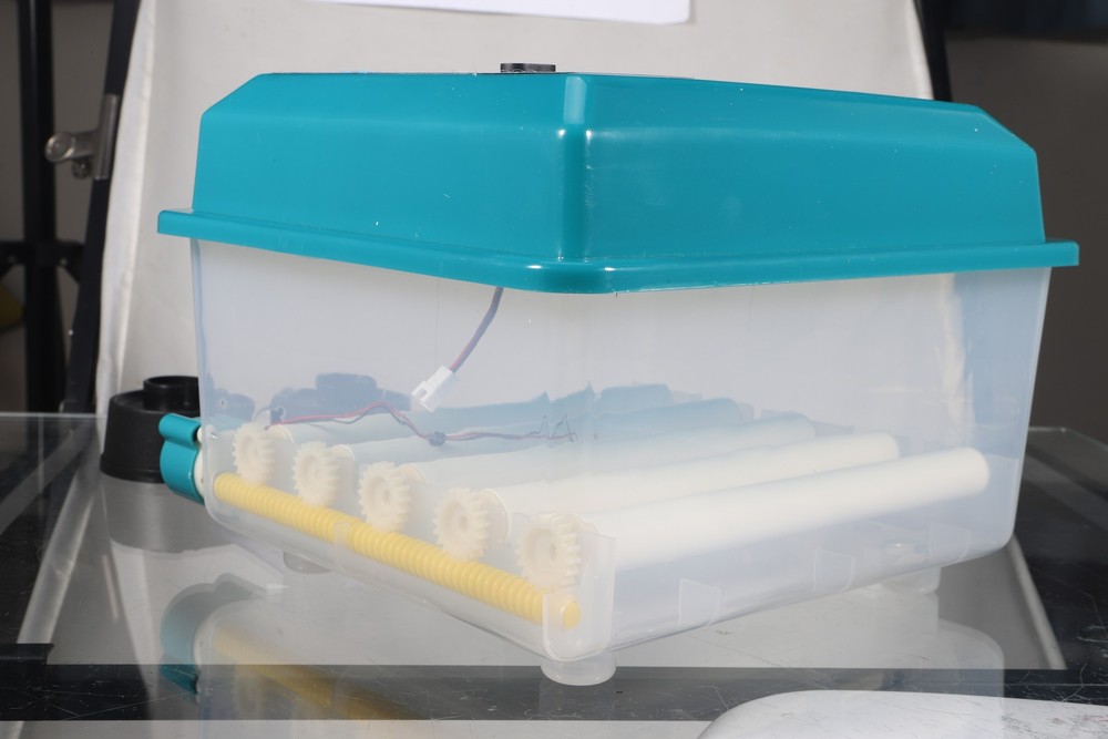 16-Egg Hatcher - Automatic, Single Power Supply Incubator