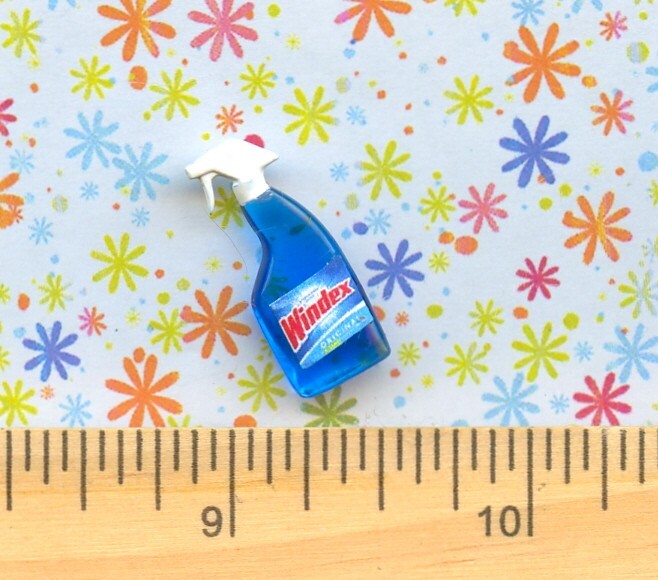 Dollhouse Miniature Size Window Cleaner