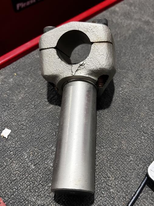 18-733 TEE CONNECTOR