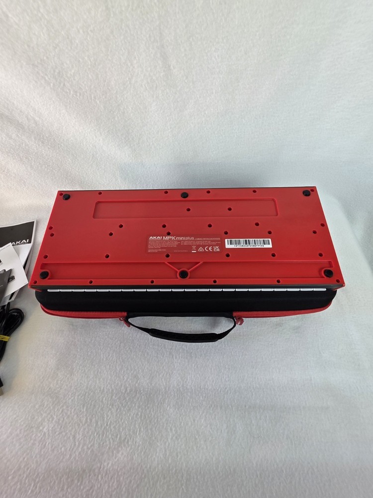 🟥🟥 Akai MPK Mini Plus 37-Key USB Midi Keyboard Controller Plus LLTGEM Case