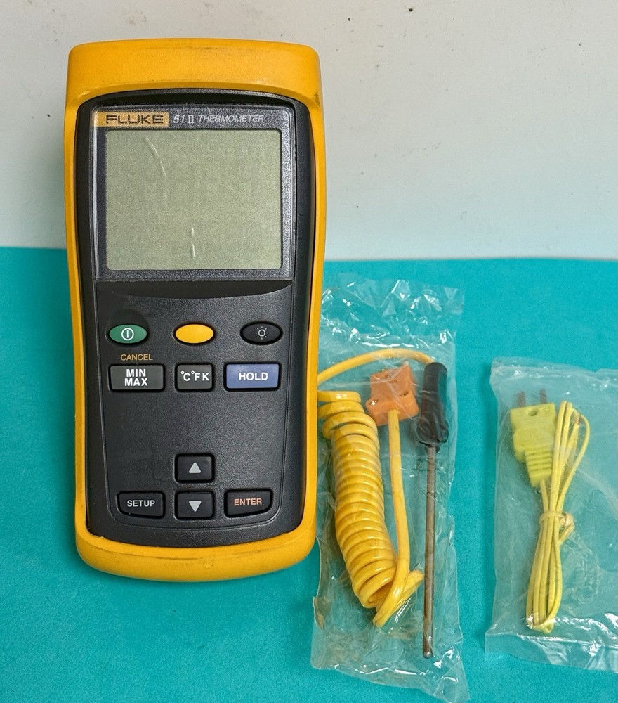 FLIKE 51 II THERMOCOUPLE THERMOMETER W / PROBE
