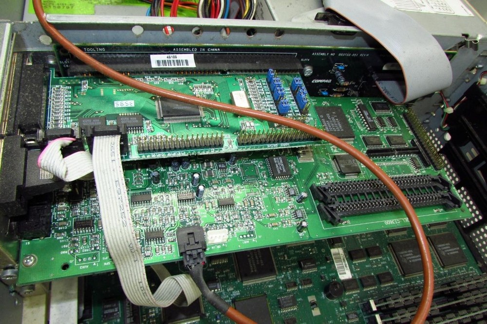 Vintage Compaq Deskpro 590 Computer PC Desktop