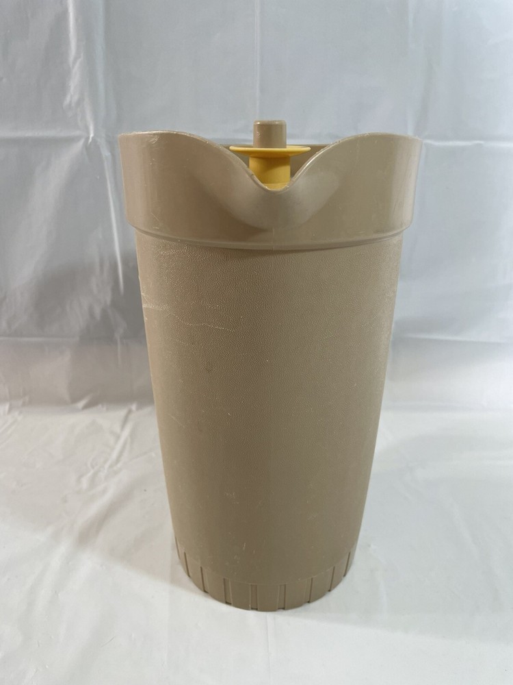 Vintage Tupperware 2 Qt. Pitcher w/ Push Button Lid 800-3 Beige Tan